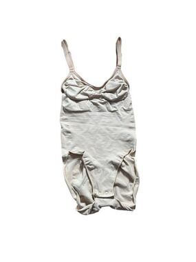 SKIMS Sculpting Brief Bodysuit S/M (US 2–10) Mica Cream NWOT MSRP $72